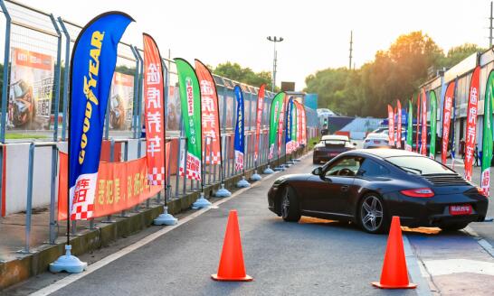 途虎养车·壳牌鹏致旗舰店