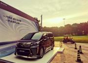 携手高尔夫运动　纵享威尔法双擎VELLFIRE HYBRID魅力“V”望