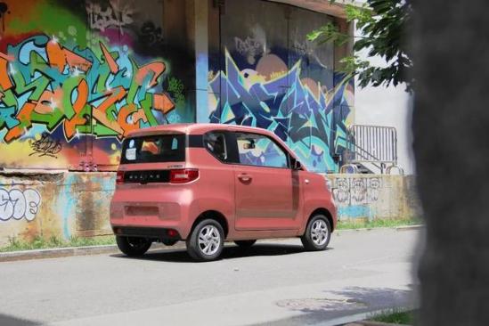 五菱又一款神车来了,“人民的代步车”宏光MINI 电动车